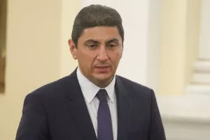 "Να γίνει το Ηράκλειο η έδρα των Εθνικών ποδοσφαίρου και μπάσκετ"