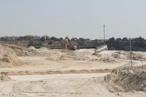 LIMASSOL ARENA/Έφυγαν τα μπάζα και έπεσαν τα πρώτα... μπετά! (φώτος/βίντεο)