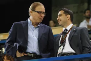 ΑΝΑΡΤΗΣΗ Ντίμη/"Ψες παρακολούθησα ένα ωραίο φιλμ Η ΣΦΑΓΗ ΤΩΝ ΑΜΝΩΝ"