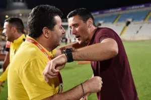 Πιο... κοντά! (ΑΕΛ)