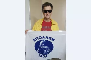 Φυγάς... ο Κώστας!