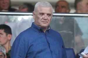 Στα αποδυτήρια των διαιτητών ο Μελισσανίδης στο ημίχρονο