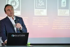 Πέτρος Κόκκαλης: «Δεν μου δίνουν εισιτήρια, ο αρχηγός αποφασίζει ποιος είναι Ολυμπιακός» 