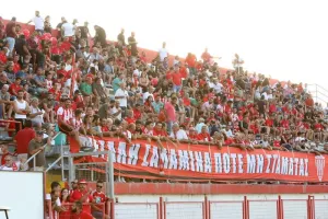 "Ένα τριήμερο ξεκινά με μόνο ΣΑΛΑΜΙΝΑ!"