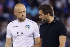 Ψάχνει αντίδραση