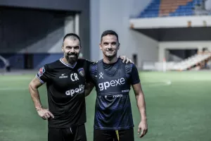 ΜΑΖΙ Σκέμπρι και Ρωσταντής