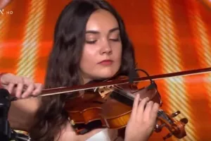 SUPER η 16χρονη Ειρήνη!