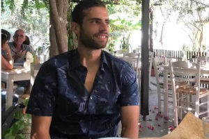Ελληνικά… ο Χέφελ 