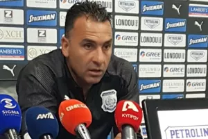 Ξύλο στο Κολόσσι ε;;;