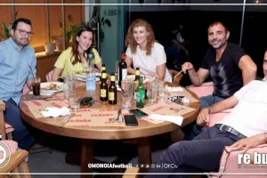 (Φώτος/Ομόνοια) Δείπνο στη Λάρνακα 