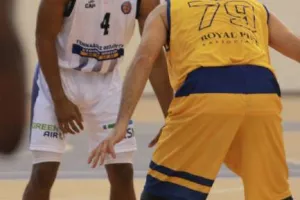 Εντός έδρας νίκη για τον ΑΠΟΠ επί της ΑΕΛ (φώτος)