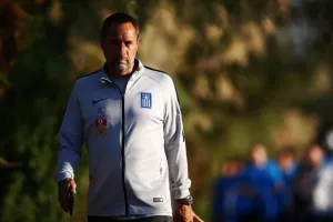 Φαν'τ Σχιπ: «Παίζετε για τη φανέλα όχι για νέο σπίτι ή συμβόλαιο!»
