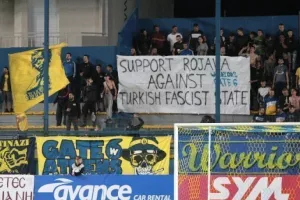 Πανό κατά του «τουρκικού φασισμού» στο Αγρίνιο