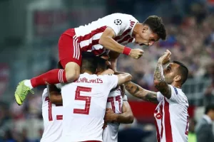 (ΒΙΝΤΕΟ) ΤΡΕΛΑΘΗΚΕ ο σπίκερ στο γκολ του Ολυμπιακού!