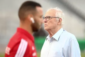 Θεοδωρίδης: «Έπαιζε 80-20 ο διαιτητής, δεν έχω δει χειρότερη διαιτησία»