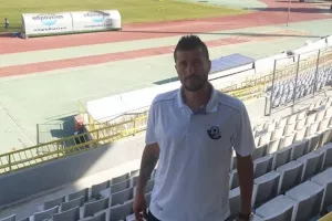 ΤΑΡΑΛΙΔΗΣ για Κωστή/ "Χρησιμοποιεί και τα δύο πόδια, δεν ξέρεις από ποια πλευρά να τον κλείσεις"