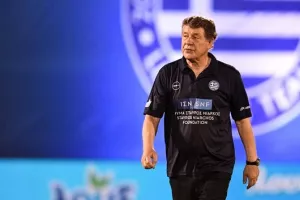 O Ρεχάγκελ προπονητής της εθνικής συγγραφέων Γερμανίας