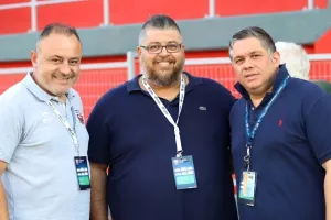 ΝΙΚΗ=χαμόγελα