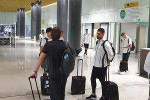 (ΦΩΤΟΣ) Έφτασε Καζακστάν 