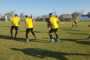 (ΦΩΤΟΣ) ΕΞΑΡΑ η ΑΕΛ! 