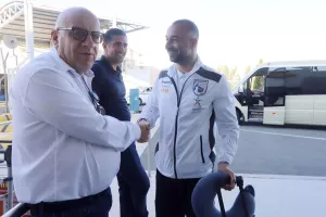 (Βίντεο/Φώτος) Πέταξε για Καζακστάν η Εθνική...