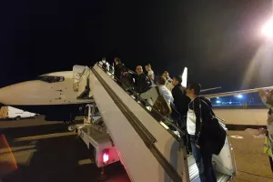 (ΦΩΤΟΣ) ΠΕΤΑΞΕ... με ΤΡΙΠΟΝΤΟ στις αποσκευές