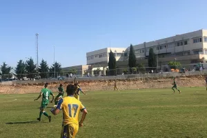 Κοντά στην κορυφή/Νίκη 4-1
