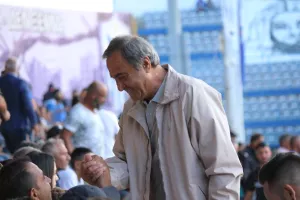 Φίλος με όλους