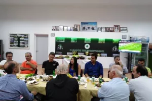 Δείπνο... με Υπουργό Οικονομικών (φώτος)