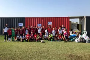 ΟΜΟΡΦΗ ΚΙΝΗΣΗ στην Αραδίππου/Μάζεψαν τρόφιμα για τη Συρία! (φώτος)