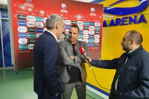 ΣΙΜΟΝ: "Αυτά τα παιδιά δεν τα παρατούν ποτέ!"