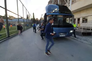 (ΦΩΤΟΣ/ΒΙΝΤΕΟ) ΑΦΙΞΗ στο "Tofiq Bahramov"