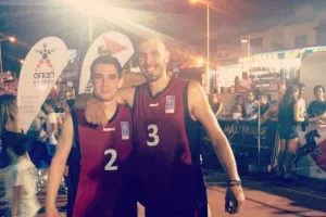 Νονός Vs βαφτιστήρι: Δυο "απίθανοι"… αντίπαλοι!