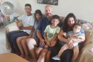 Ομόνοια/Δίπλα στην οικογένεια του Χρίστου Ζαχαρίου