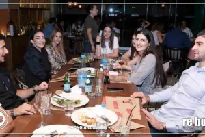 (Φώτος/Ομόνοια) Δείπνο στη Λάρνακα 