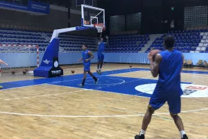 ΧΩΡΙΣ προβλήματα το ΑΠΟΕΛ (φώτος)