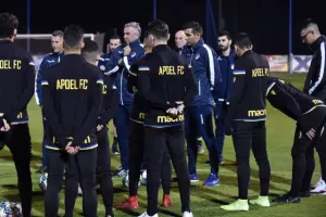 ΑΠΟΕΛ Κ19/Ετοιμοι για Qabala (φώτος)