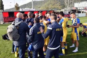 ΑΠΟΕΛ Κ19/Ο Σατσιάς "κάρφωσε" την Καμπάλα και ΠΡΟΚΡΙΘΗΚΕ! (φώτος)