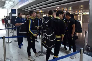 ΦΩΤΟΣ/"Πέταξε" για Αζερμπαϊτζάν και η Κ19 του ΑΠΟΕΛ...