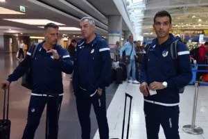 ΦΩΤΟΣ/"Πέταξε" για Αζερμπαϊτζάν και η Κ19 του ΑΠΟΕΛ...