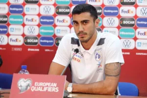 ΣΙΜΟΝ: "Δεν θέλουμε να είναι μια ταινία που ξέρεις το τέλος"
