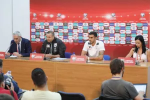 ΣΙΜΟΝ: "Δεν θέλουμε να είναι μια ταινία που ξέρεις το τέλος"