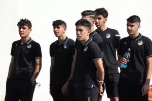 (ΦΩΤΟΣ) Κ17 ΑΠΟΕΛ/πριν την σέντρα