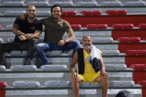 Ανατροπή στην ανατροπή και ΝΕΑ ΣΑΛΑΜΙΝΑ! (φώτος)