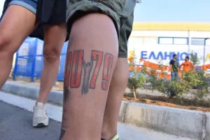 Οι ΕΚΠΛΗΞΕΙΣ από το πάρτι των Πορτοκαλί (βίντεο/φώτος)