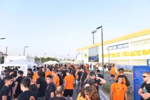 Οι ΕΚΠΛΗΞΕΙΣ από το πάρτι των Πορτοκαλί (βίντεο/φώτος)