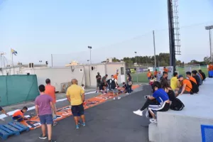 Οι ΕΚΠΛΗΞΕΙΣ από το πάρτι των Πορτοκαλί (βίντεο/φώτος)