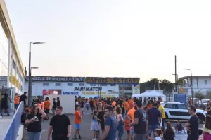 Οι ΕΚΠΛΗΞΕΙΣ από το πάρτι των Πορτοκαλί (βίντεο/φώτος)