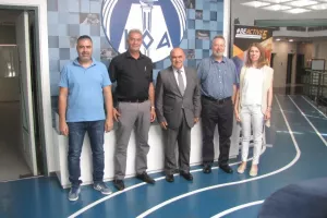 Ο Πρόεδρος ΚΟΑ συναντήθηκε με τον Πρόεδρο του Κ.Σ. Τραχωνίου Λεμεσού (φώτος)