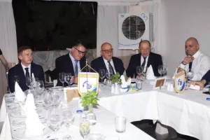 Δεξίωση και... ευχή από ΚΟΥΜΑ (φώτος)